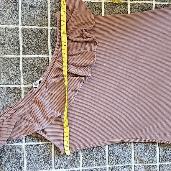 STUNNING ONE SHOULDER FRILLED RIBBED AMERICAN EAGLE STRETCH DRESS - Picture 6 of 8